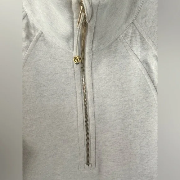 Lululemon Scuba Funnel Neck Half Zip in Heathered Bone/Gold. Size XS/S. - Picture 3 of 6